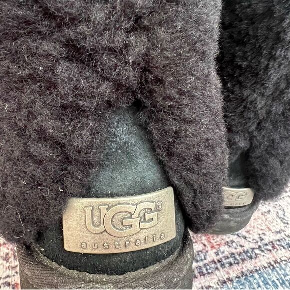 UGG Patten 1006794 Black Suede Shearling Women’s Boots Size 7 - Picture 6 of 12